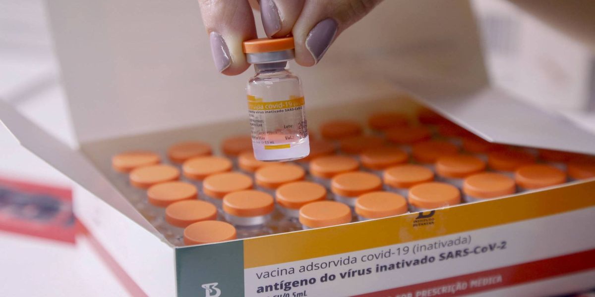 Vacinas já chegaram a 393 municípios do Paraná