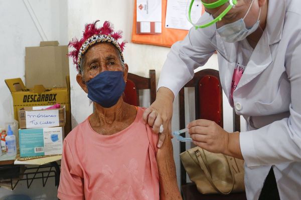 Paraná dá início à vacinação da comunidade indígena