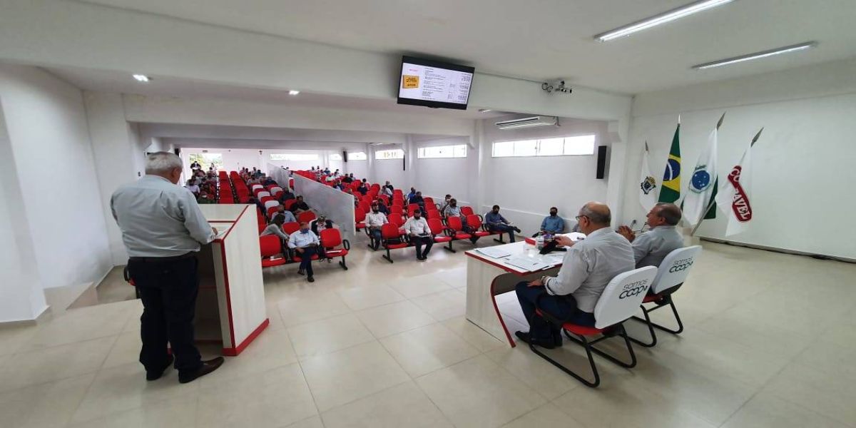 Coopavel alcança números recordes no ano de seu cinquentenário, revela AGO