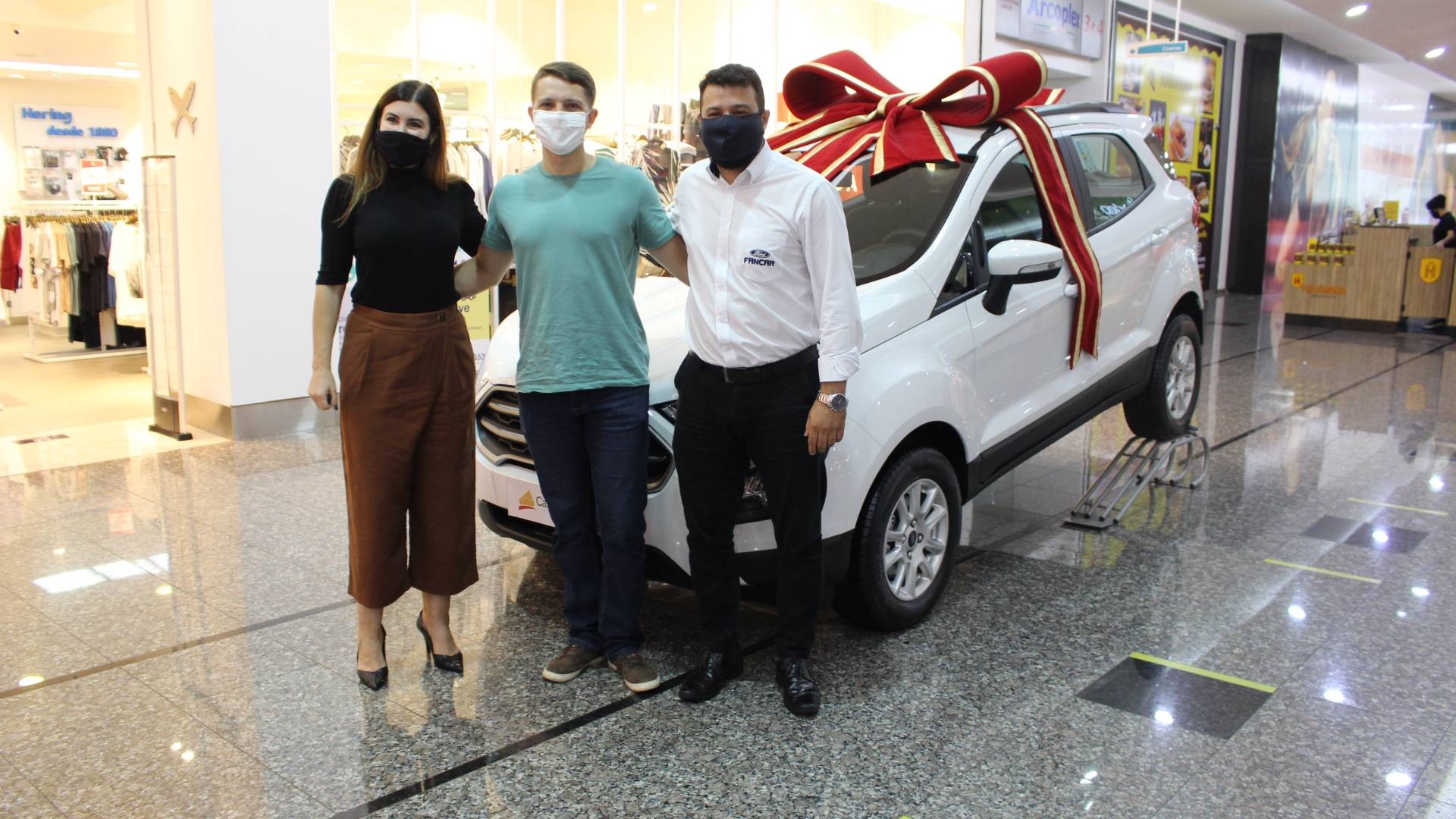 Ganhador do Eco Sport 0 km sorteado pelo Cascavel JL Shopping estava há 1 ano sem carro
