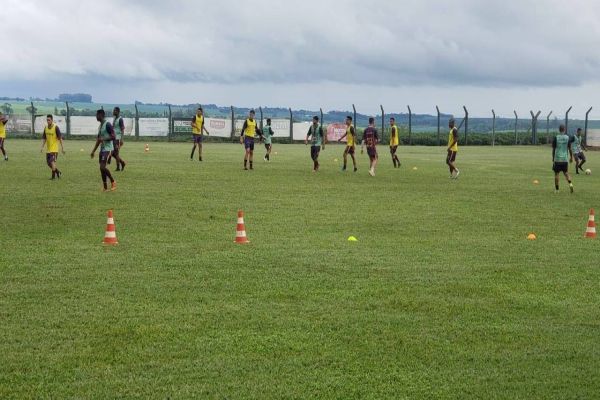 Toledo Esporte Clube apresenta mais três reforços