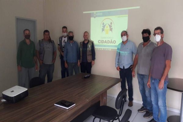 Território Cidadão: Professor Santello conhece ações e projetos em andamento