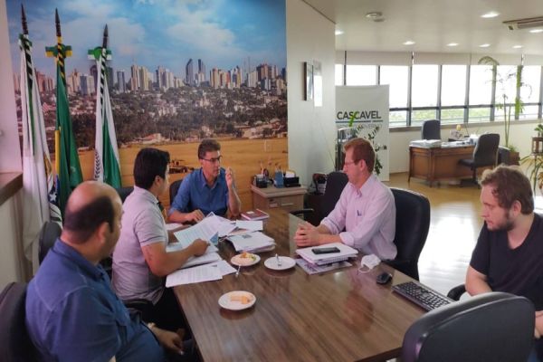 Sanepar: Prefeitura discute contrato e viabilidade de municipalização