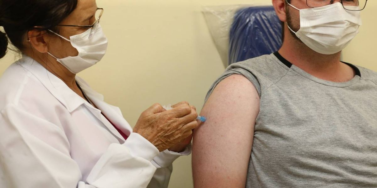 150,4 mil paranaenses já receberam a primeira dose da vacina