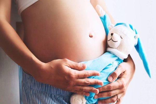 Número de gravidez na adolescência diminui no Paraná