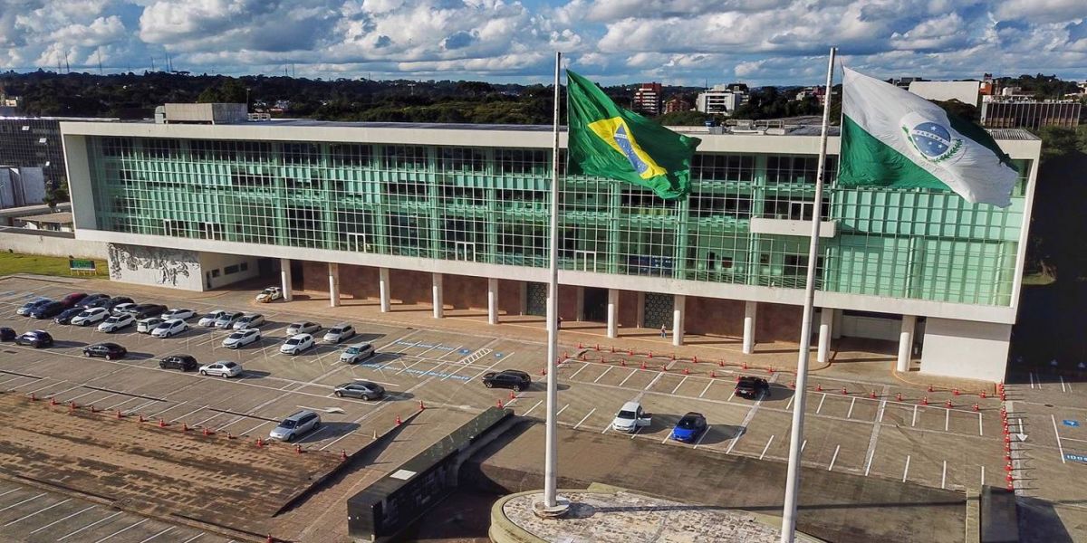 Estado revoga ponto facultativo e suspende festividades de Carnaval