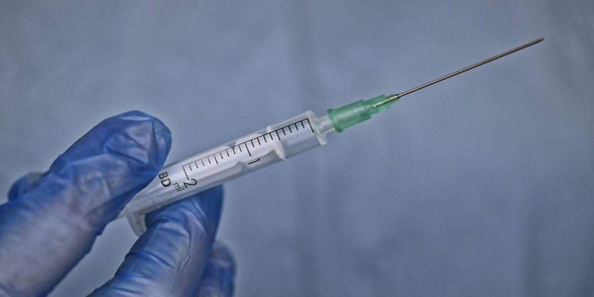 Anvisa retira obrigação de testes no Brasil para autorização de vacina
