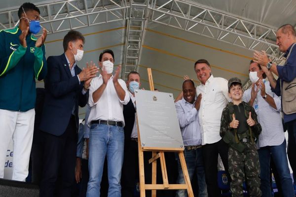 Imagem referente a notícia: Centro de Atletismo inaugurado hoje terá contraturno escolar