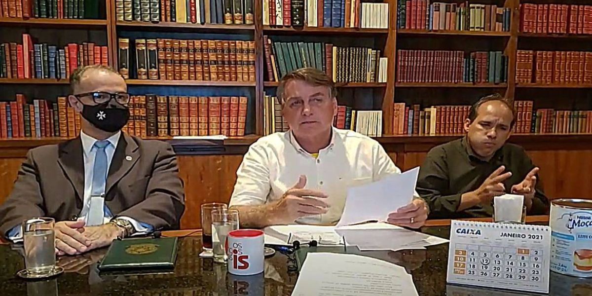 Bolsonaro convoca reunião para discutir preço dos combustíveis