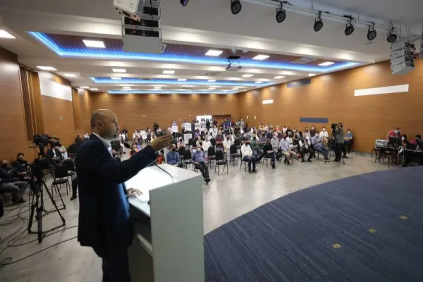 Foto relacionada a notícia: Deputados e lideranças de Cascavel se manifestam contra o novo modelo de pedágio apresentado pelo GF