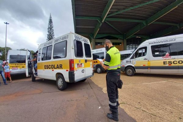 Transporte escolar: 100% da frota vistoriada recebe o selo da Transitar para o primeiro semestre