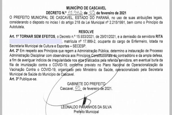 Paranhos anula demissão de servidora que furou a fila da vacina