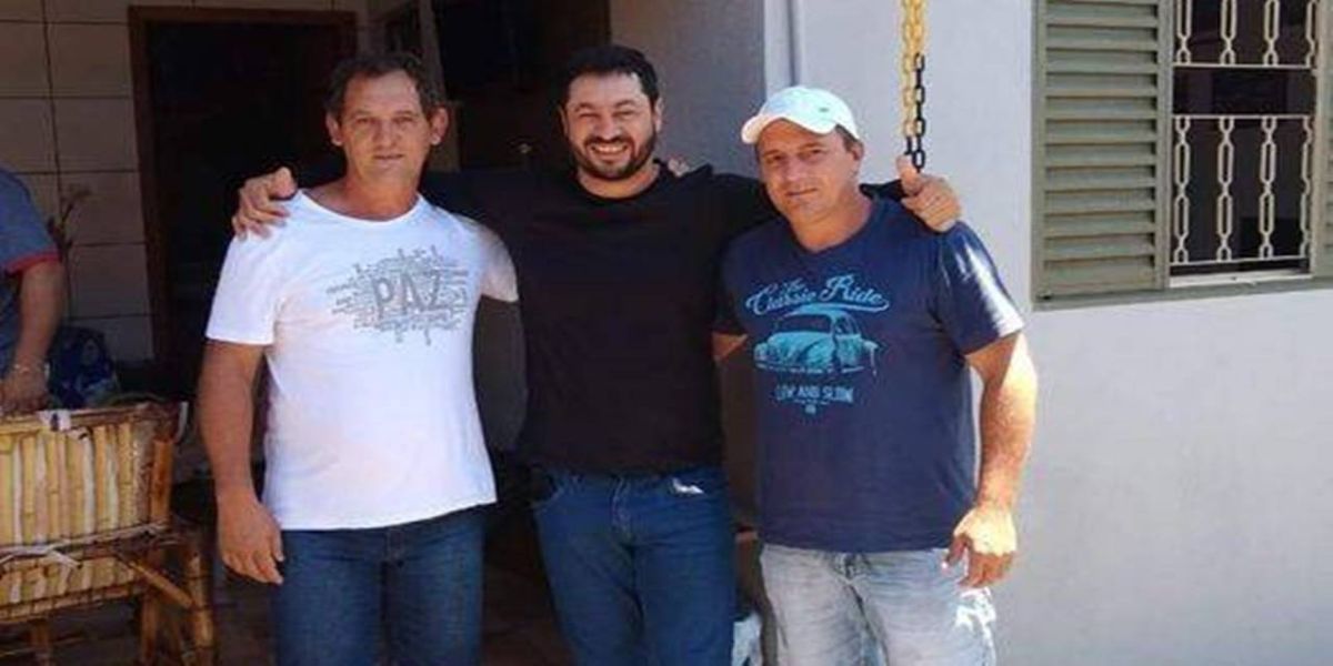 Youtuber "Neni" reformará carretas para pai do jovem que morreu carbonizado na BR-467