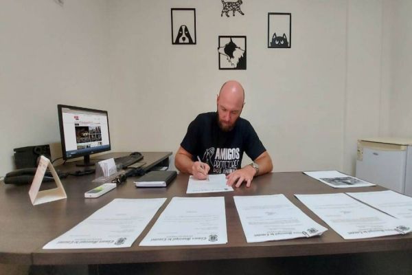 Cleverson Sibulski solicita obras em Ecoparques e no bairro Claudete