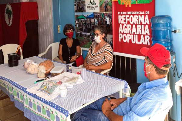 Professora Liliam visita o Armazém do Campo Cascavel e pede incentivo a orgânicos