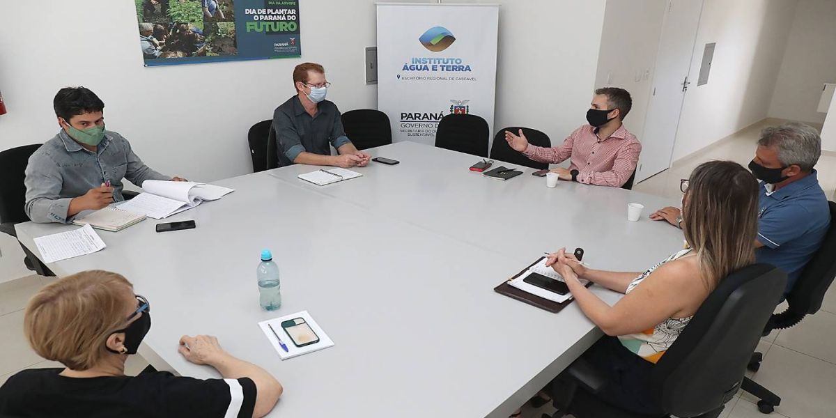 Meio Ambiente reúne Comissão de Estudo para novo modelo de coleta de lixo em Cascavel