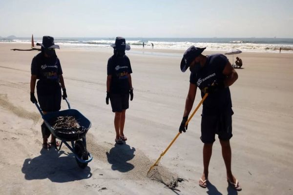 Sanepar retira mais de 500 toneladas de lixo nas praias do Paraná