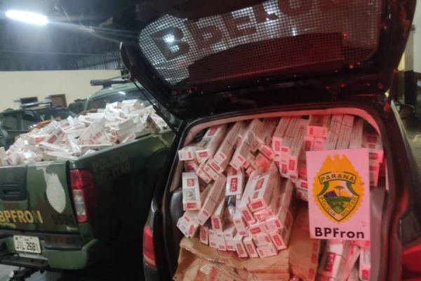 BPFRON apreende pacotes de cigarros contrabandeados durante Operação Hórus em Guaíra-PR