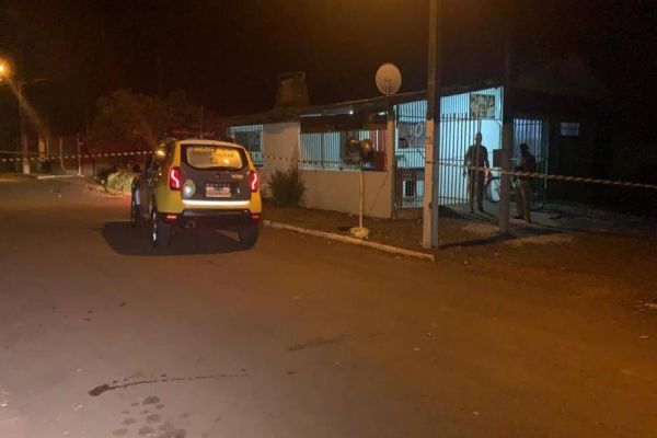 Homem é executado a tiros enquanto jogava baralho no Brasmadeira