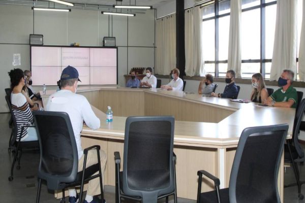 Novo modelo do contrato de lixo volta a ser discutido em Cascavel