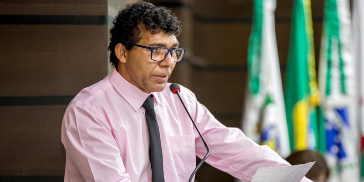 Josias pede isenção de taxas para famílias pobres com pessoas com deficiência