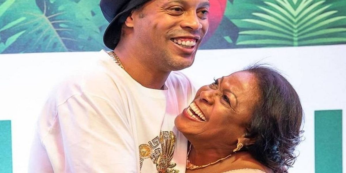 Mãe de Ronaldinho Gaúcho morre em decorrência de covid-19 aos 71 anos
