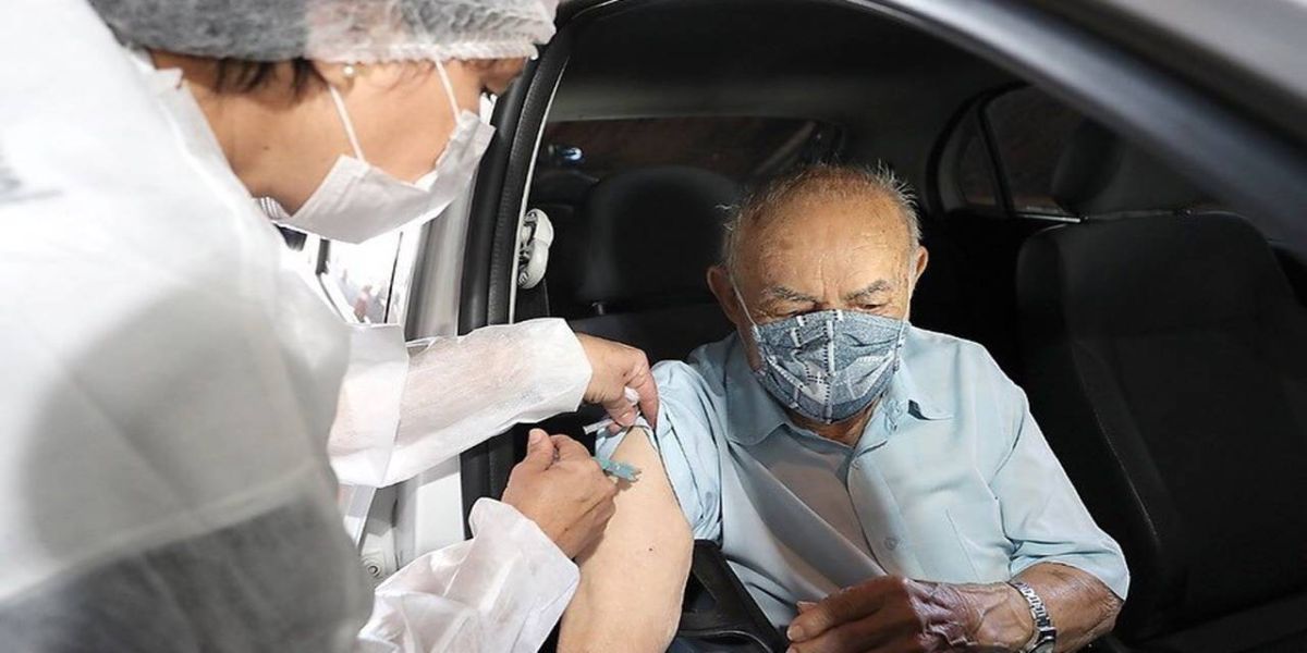 Com mais doses, Cascavel retoma na segunda-feira (1º) vacinação contra a Covid-19