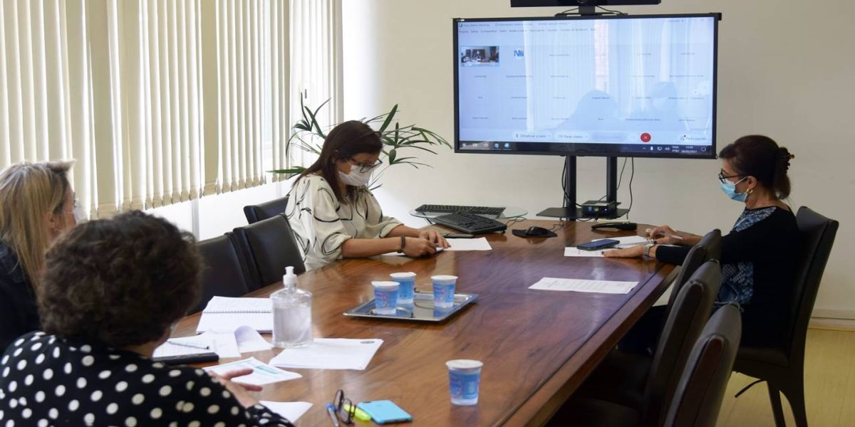 Sesa participa de reunião com supermercadistas do Paraná