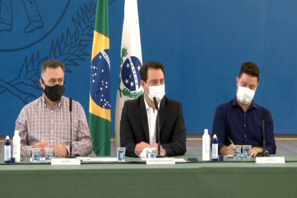 Lockdown: Governo do Paraná suspende aulas e atividades não essenciais e amplia toque de recolher