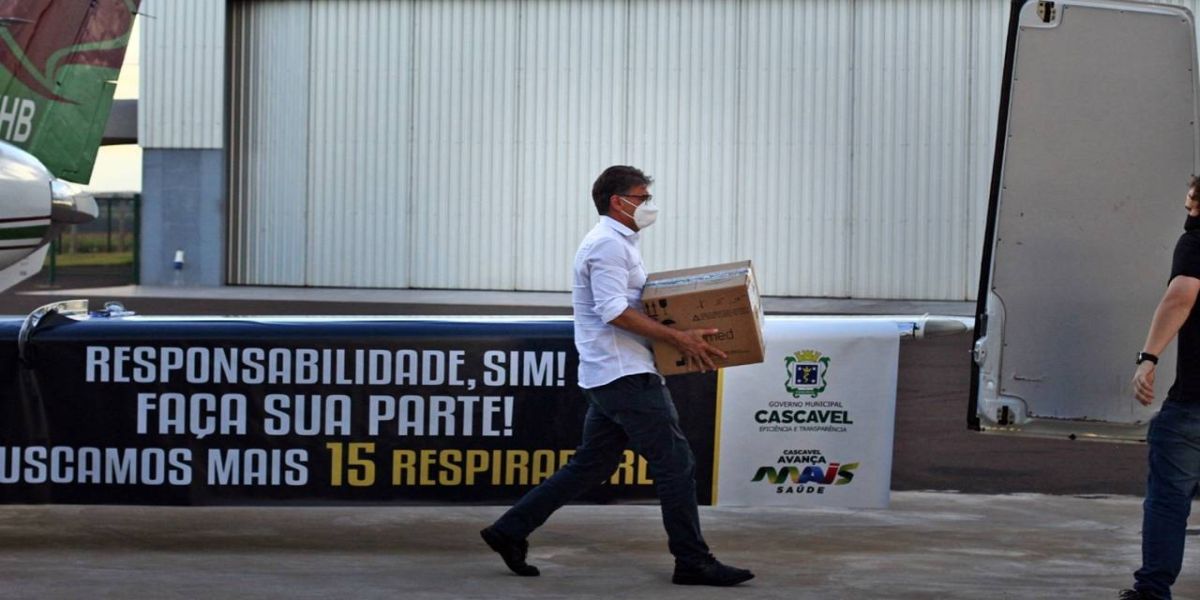 Paranhos e Stefanello trazem de São Paulo 15 novos respiradores