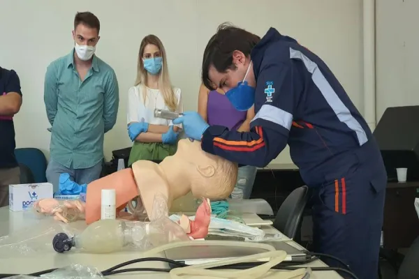 Foto relacionada a notícia: Mais 40 médicos capacitados participa de treinamento do Consamu
