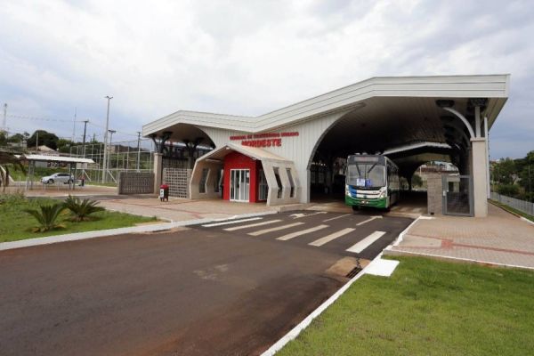 Prefeitura cria Gabinete de Crise e primeira ação tomada suspende o transporte coletivo