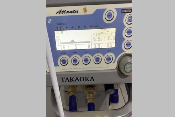 Secretária de Saúde fala que não existem ventiladores de uso veterinário e sim bombas de infusão