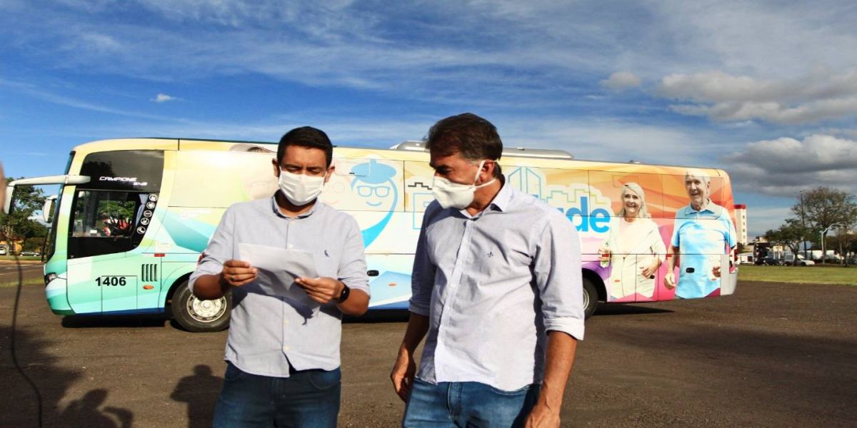 Prefeitura disponibiliza transporte para idosos se vacinarem