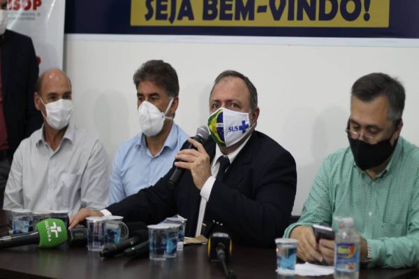 Ministro da Saúde visita Cascavel e promete apoio "em tudo o que for preciso"