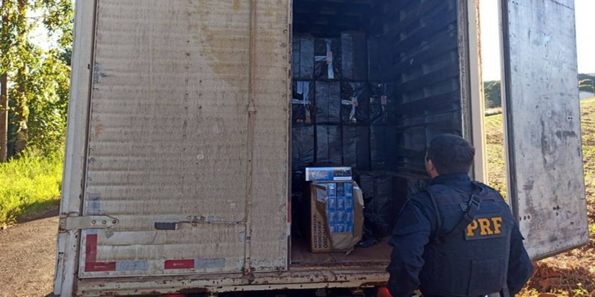 PRF apreende R$ 375 mil reais em cigarros em Santa Tereza do Oeste