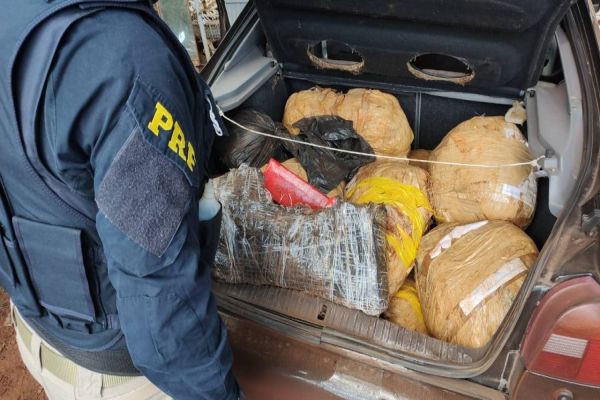 Polícia Rodoviária Federal apreende 23 tabletes de maconha na BR 467 em Cascavel