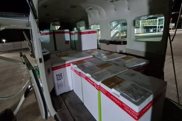 Cascavel vacina idoso com 75 anos ou mais