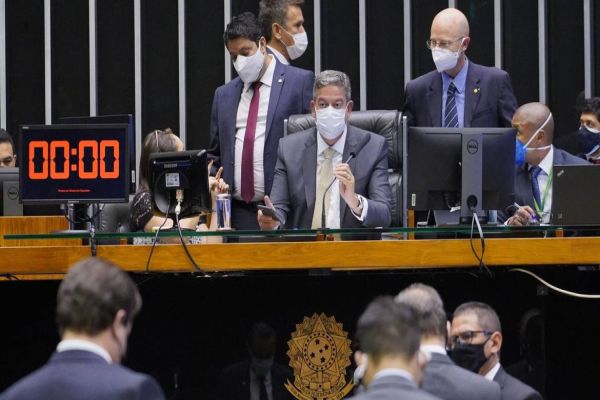 Câmara dos Deputados conclui votação, em 1º turno, da PEC Emergencial