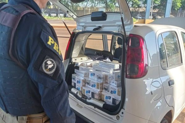 PRF apreende veículo carregado com cigarros em Marechal Cândido Rondon