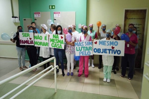 Um dia para ficar na história da família De Lara