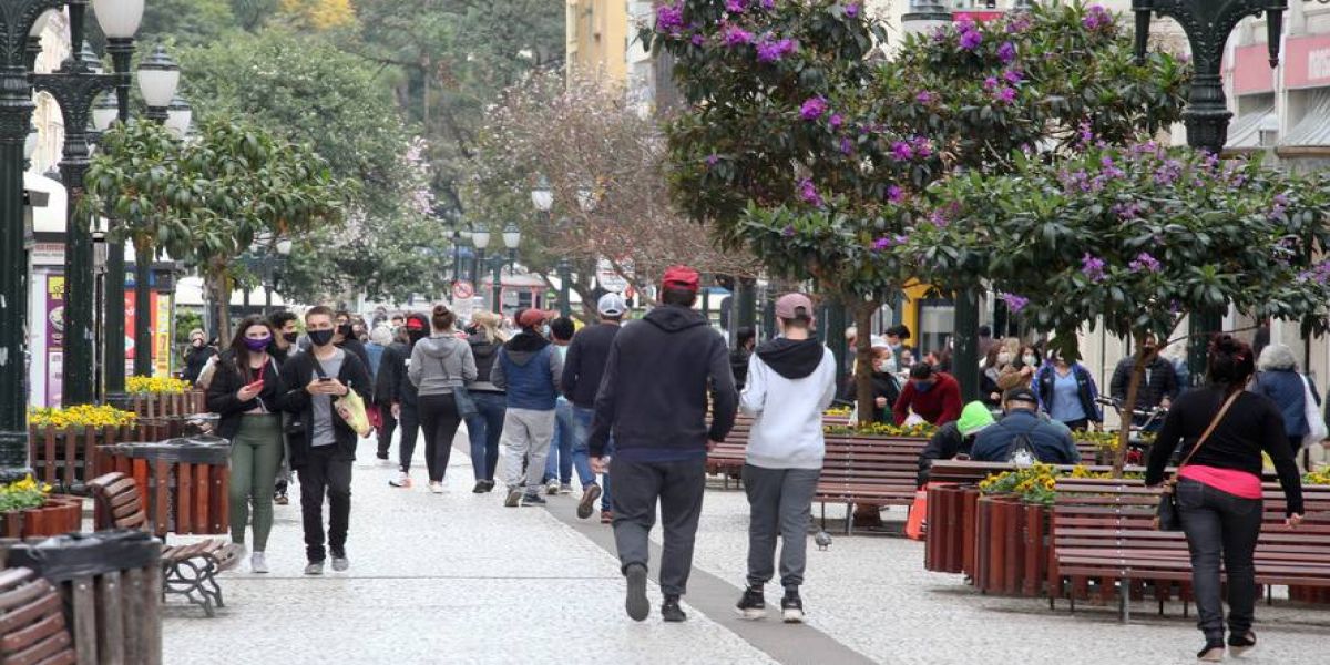 Pandemia de Covid-19 levou 171 dias para chegar aos 399 municípios