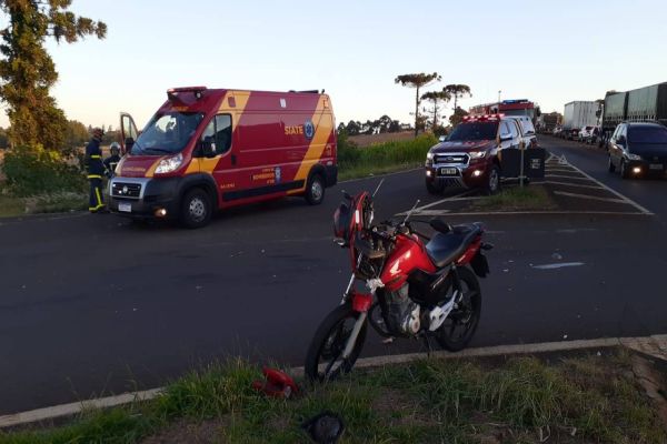 Imagem referente a notícia: Motociclista de 39 anos fica em estado grave após colisão na BR-369 em Cascavel