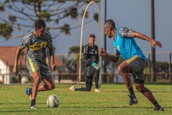 Partida entre FC Cascavel e Paraná Clube será realizada neste domingo (14), em Toledo