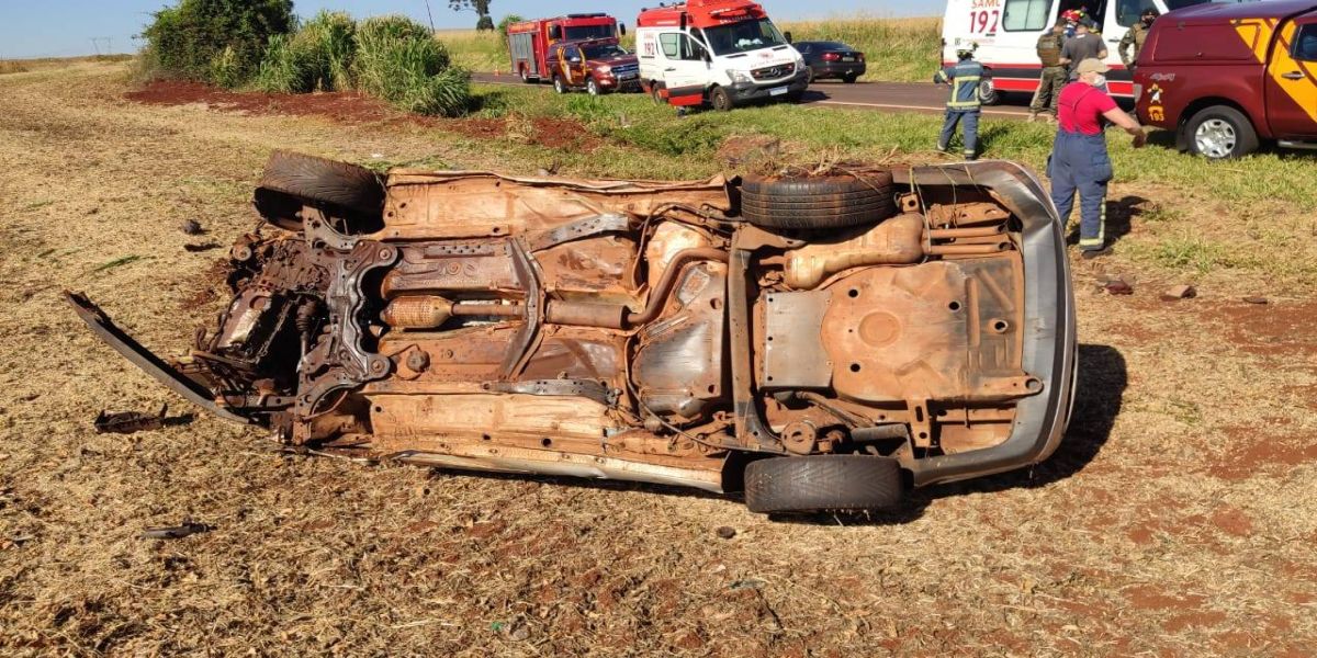 Homem morre e outras quatro pessoas ficam feridas em grave acidente na PR-486