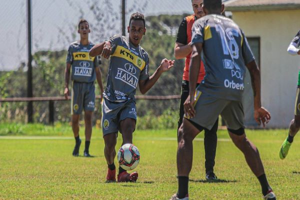 FC Cascavel enfrenta Paraná Clube neste domingo (14), no Estádio 14 de Dezembro pelo Paranaense