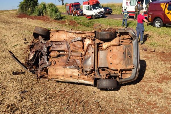 Homem morre e outras quatro pessoas ficam feridas em grave acidente na PR-486