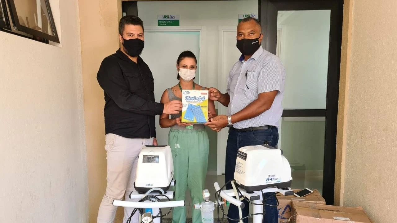 Foto relacionada a notícia: Através da Comissão de Saúde, Huop cede equipamentos para as UPA’s para ajudar no combate da Covid