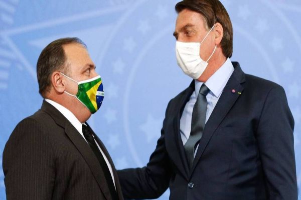 Pazuello alega problemas de saúde e pede para deixar ministério, diz jornal