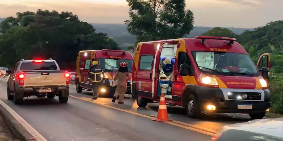 Quatro pessoas ficam feridas em acidente na PR-180 em Cascavel